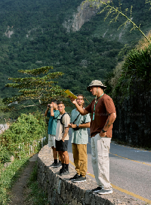 Tour Directors and Local guides